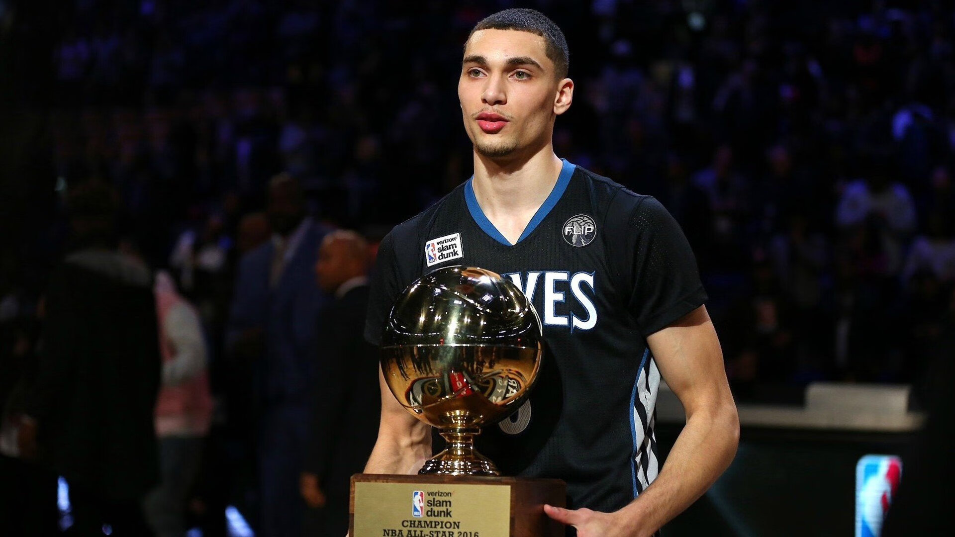 球迷协会成立十周年，举办丰富庆祝活动，球迷协会名字